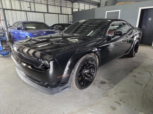 Dodge Challenger  2021