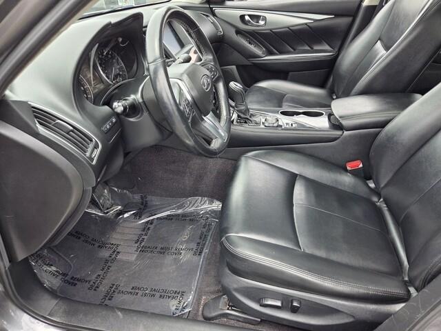 Infiniti Q50  2021