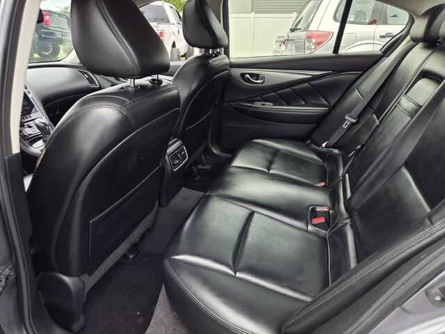 Infiniti Q50  2021