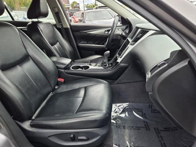 Infiniti Q50  2021