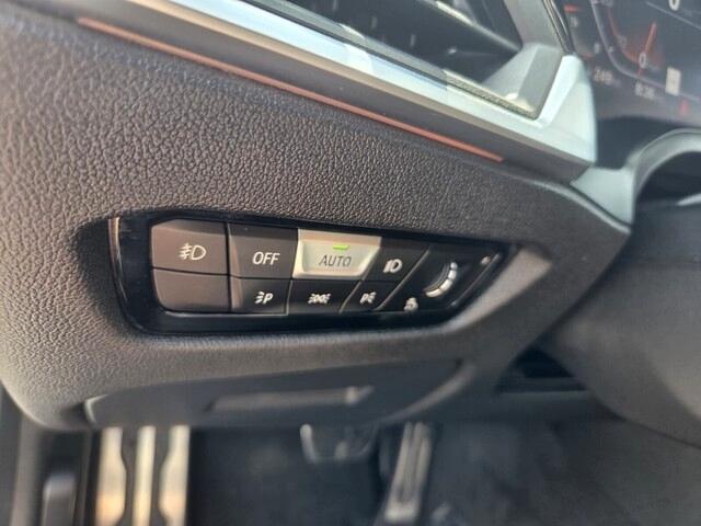 BMW 3-Series  2021