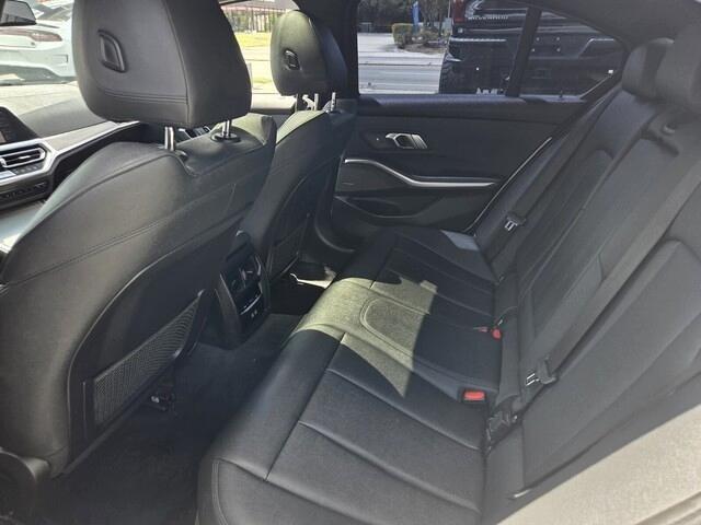 BMW 3-Series  2021