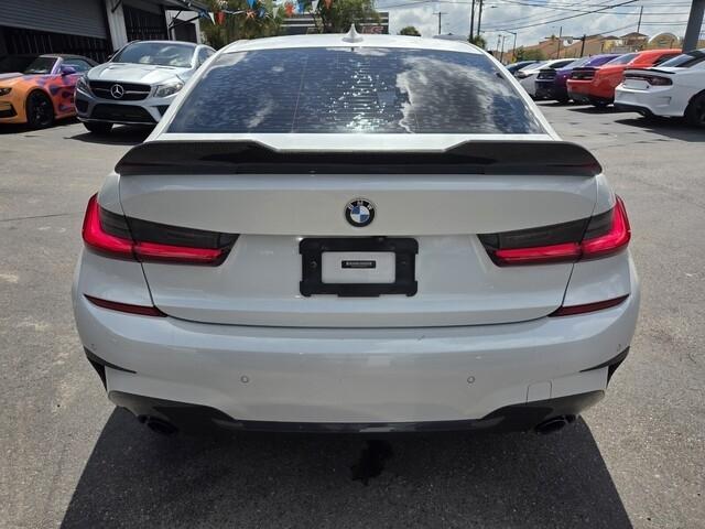 BMW 3-Series  2021