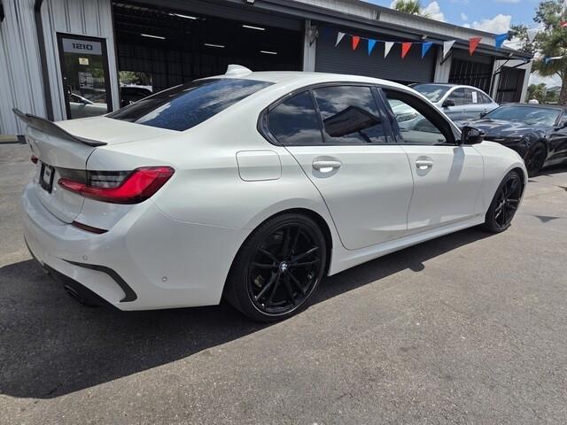 BMW 3-Series  2021
