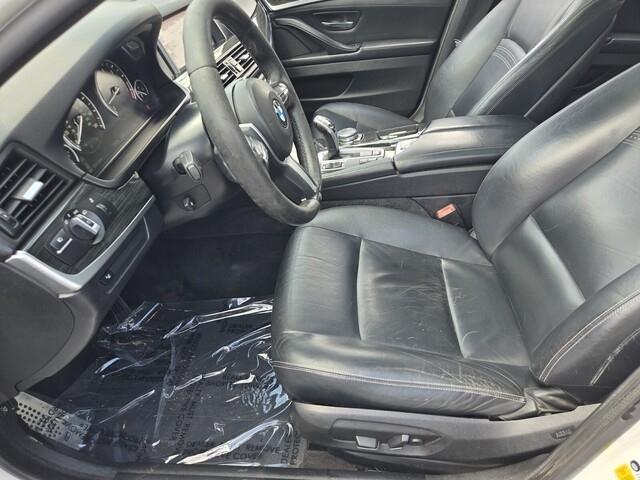 BMW 5-Series  2016