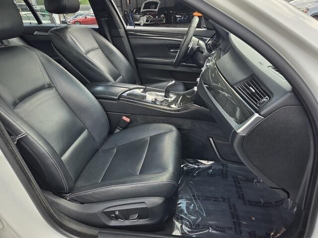 BMW 5-Series  2016