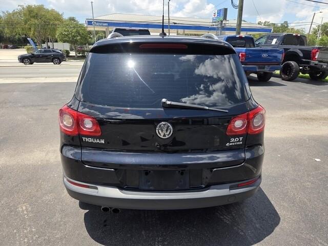 Volkswagen Tiguan  2009