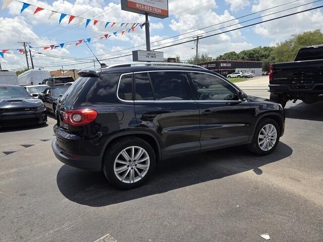 Volkswagen Tiguan  2009