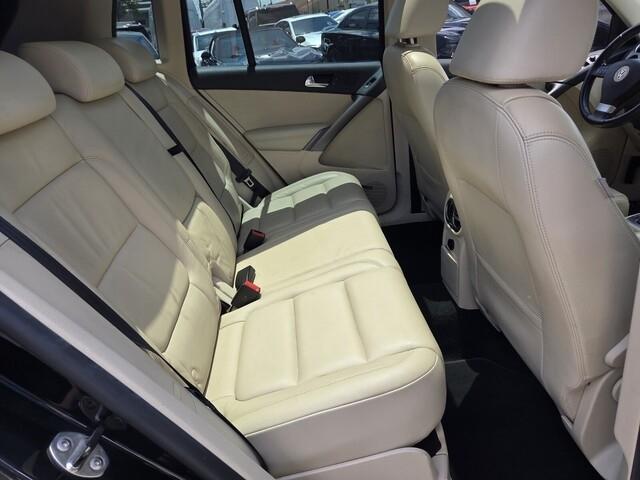 Volkswagen Tiguan  2009