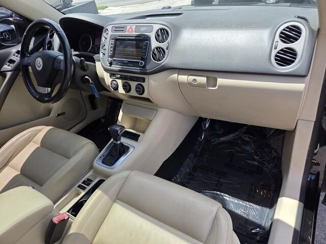 Volkswagen Tiguan  2009