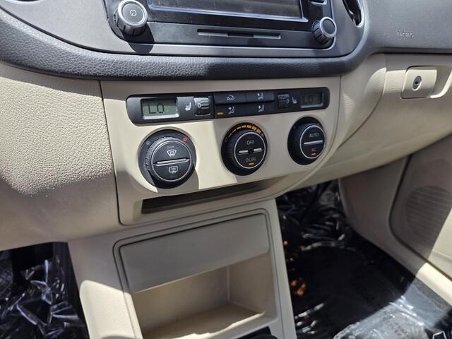 Volkswagen Tiguan  2009
