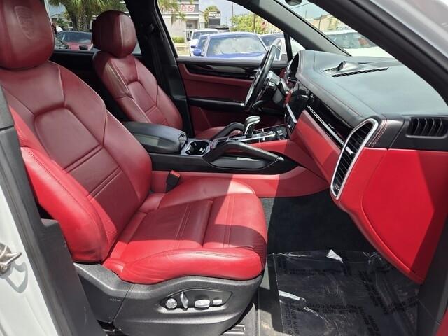 Porsche Cayenne  2019
