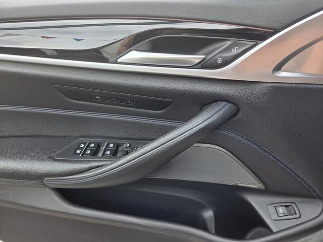 BMW 5-Series  2018