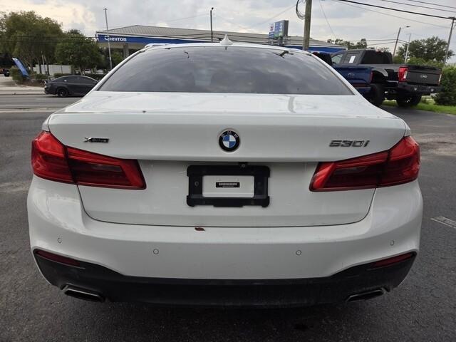 BMW 5-Series  2018