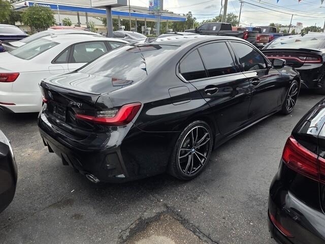 BMW 3-Series  2023