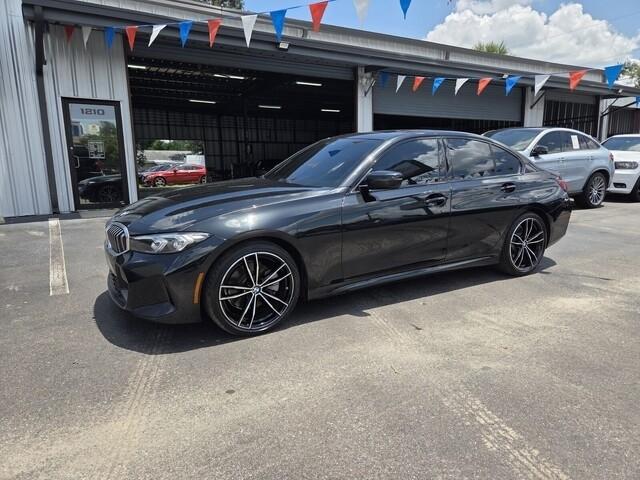 BMW 3-Series  2023