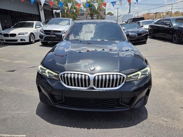 BMW 3-Series  2023