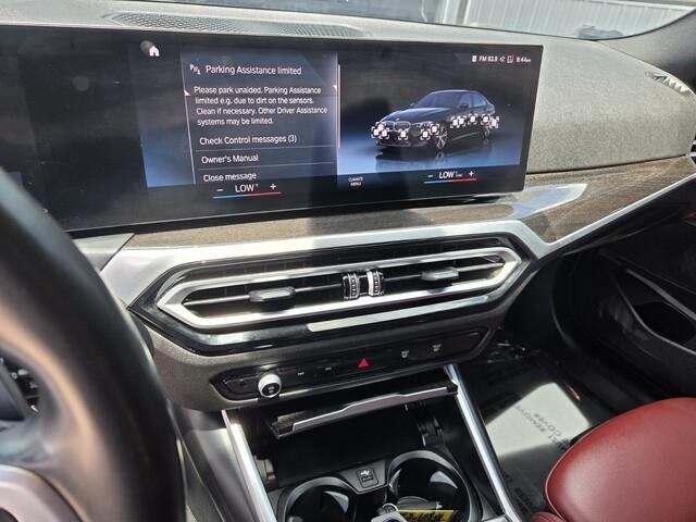 BMW 3-Series  2023