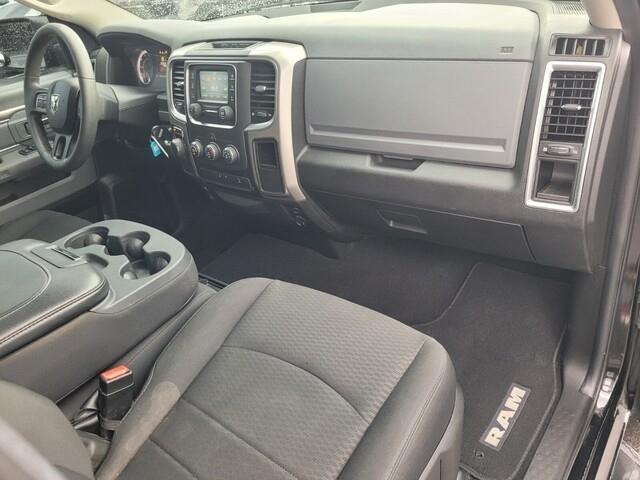RAM 1500 Classic Tradesman Crew Cab SWB 2WD 2019