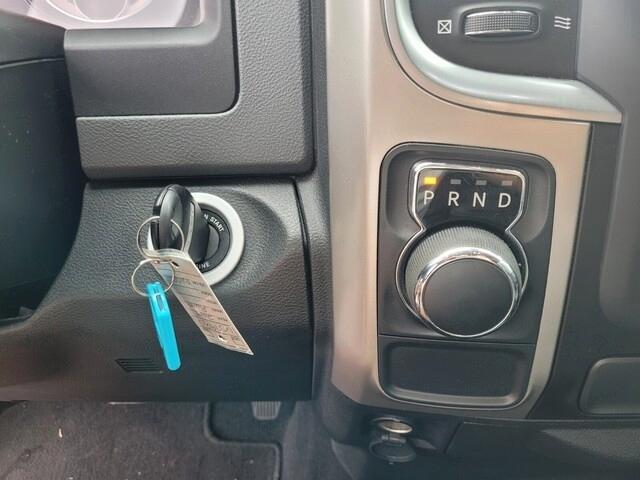 RAM 1500 Classic Tradesman Crew Cab SWB 2WD 2019
