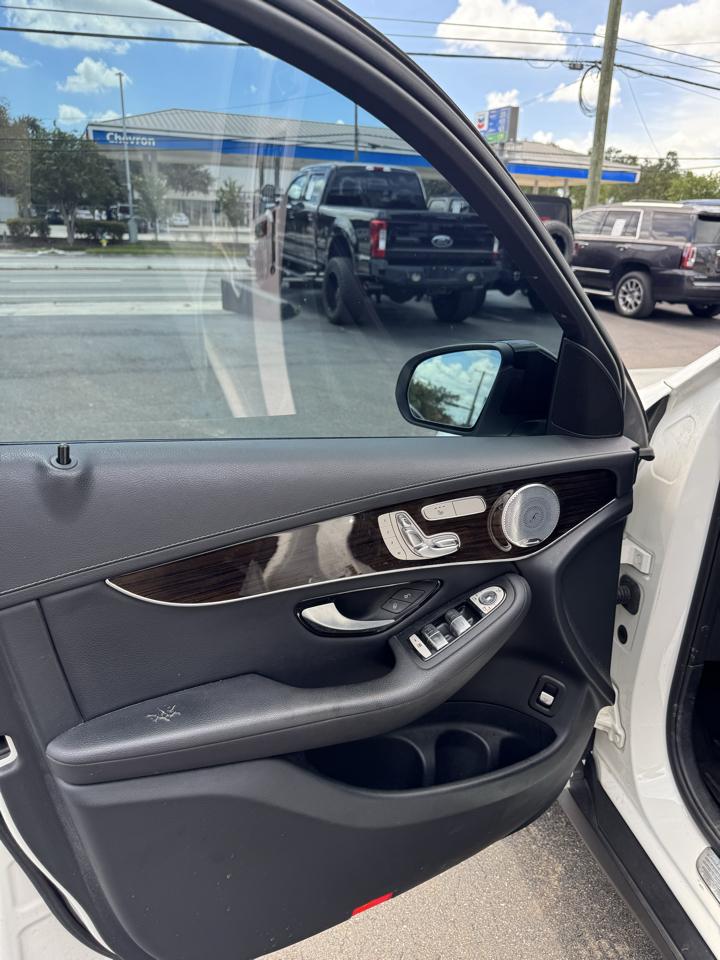 Mercedes-Benz GLC-Class  2017