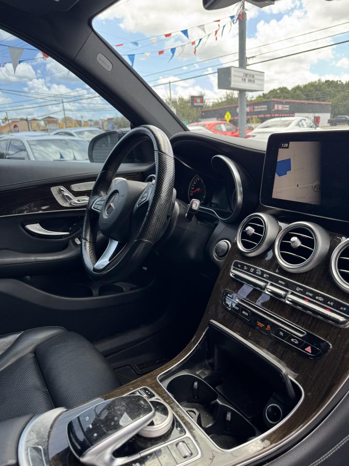 Mercedes-Benz GLC-Class  2017