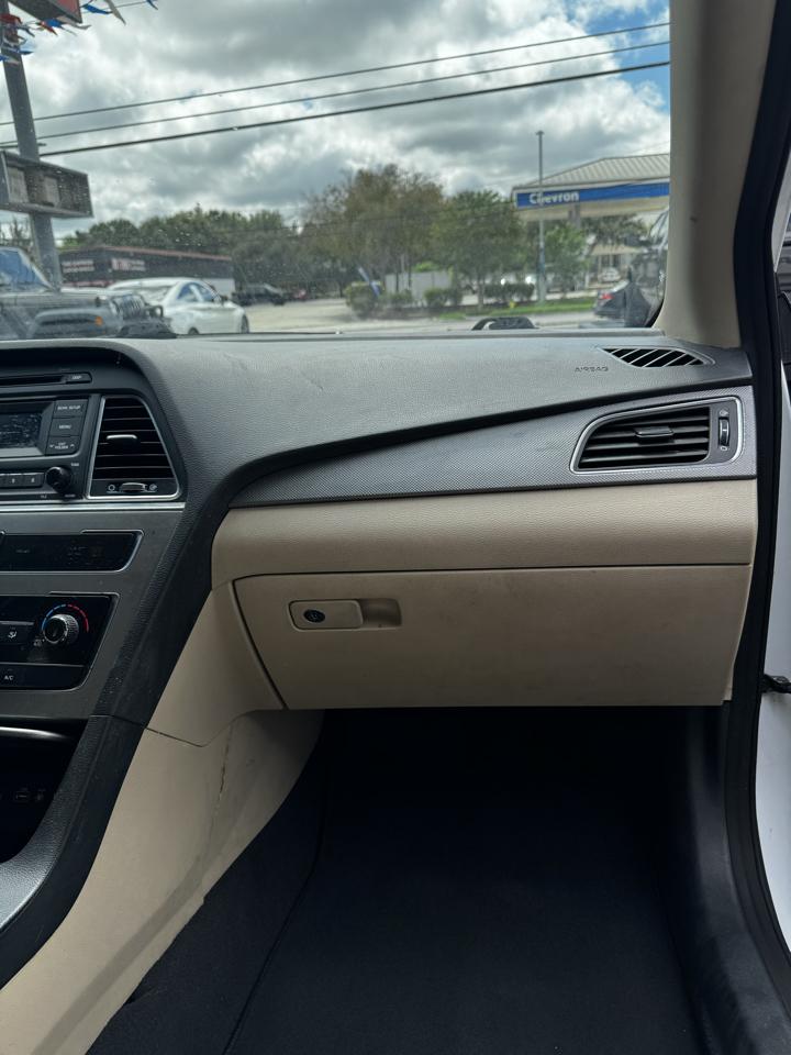 Hyundai Sonata SE 2015