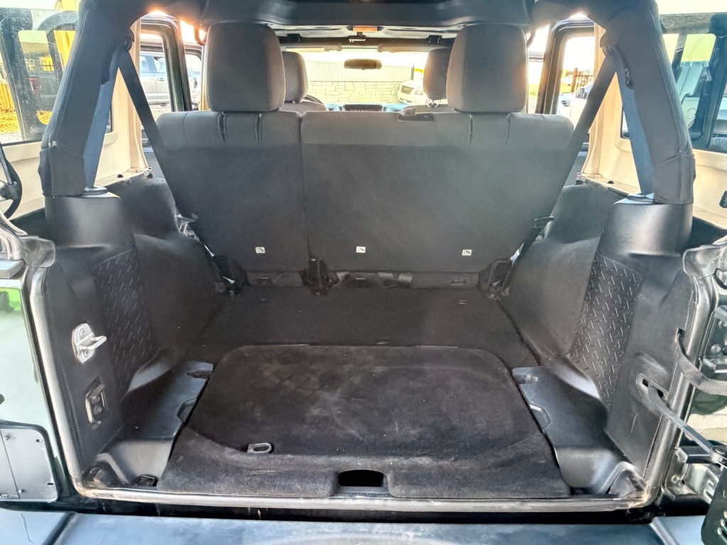 Jeep Wrangler Unlimited Sport 4WD 2011