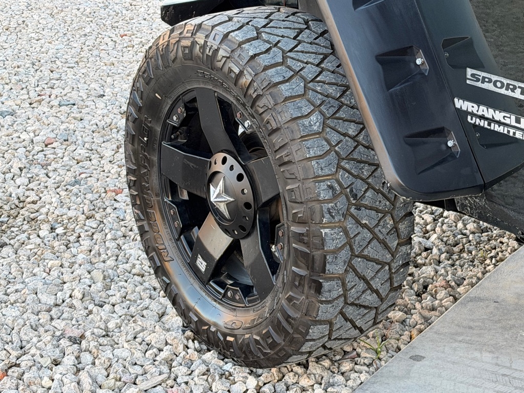 Jeep Wrangler Unlimited Sport 4WD 2011