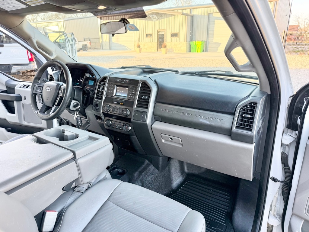 Ford F-350 SD XL SuperCab 2WD 2019