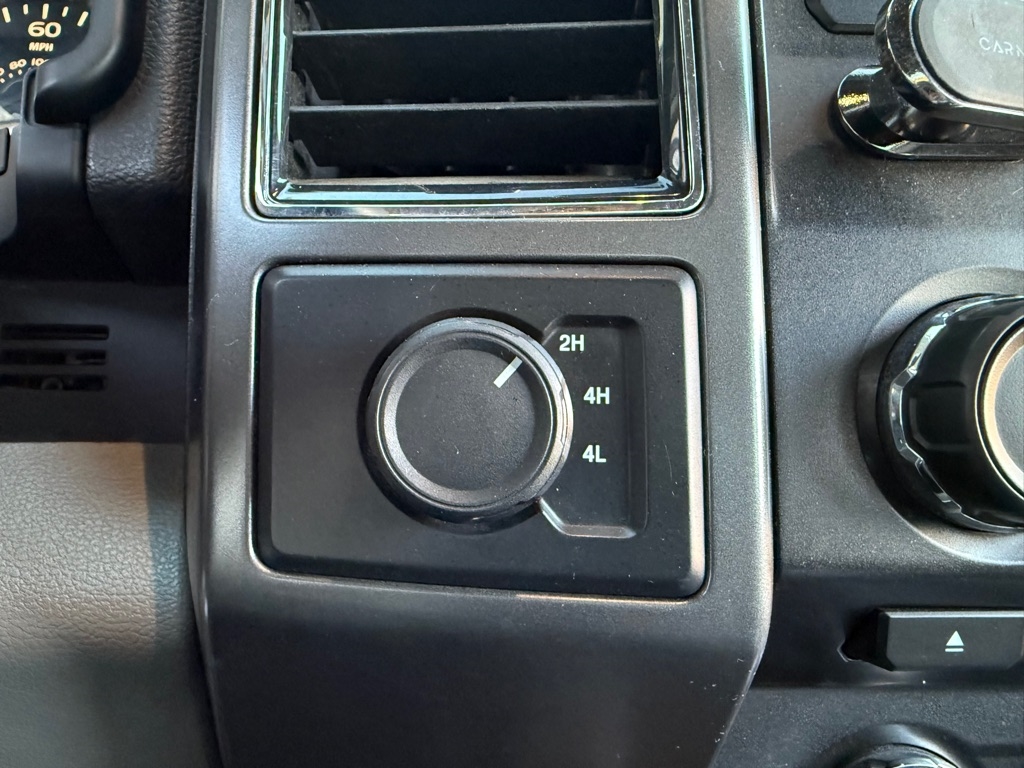 Ford F-150 XL SuperCrew 6.5-ft. Bed 4WD 2017