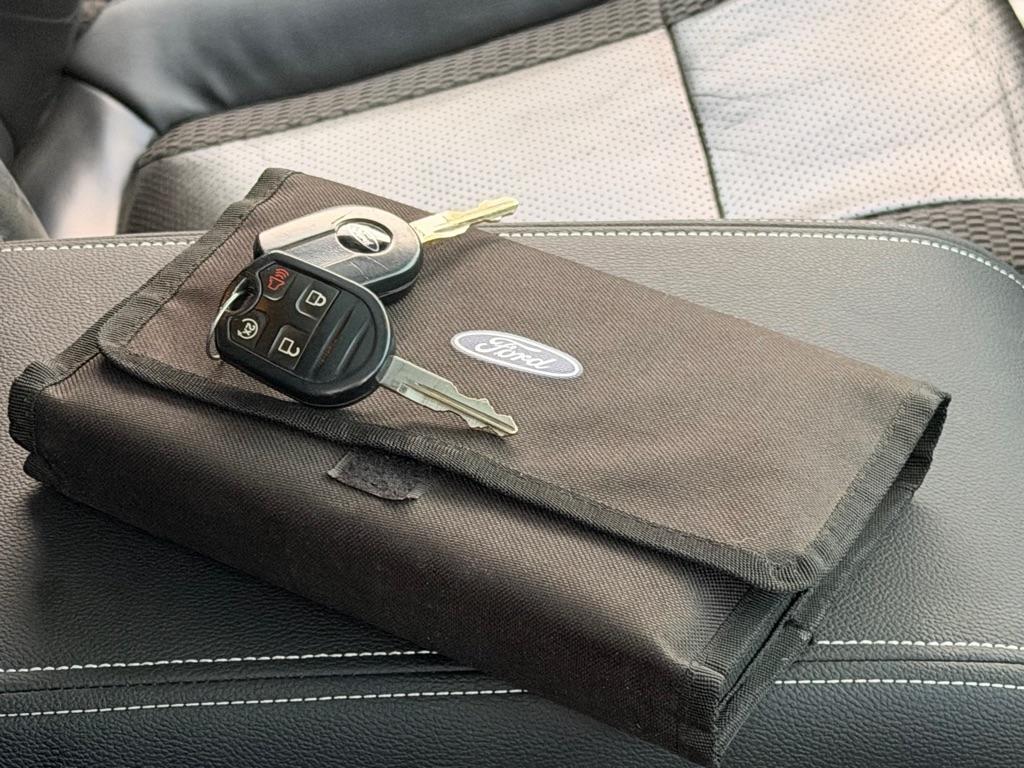 Ford F-150 SVT Raptor SuperCrew 5.5-ft. Bed 4WD 2014