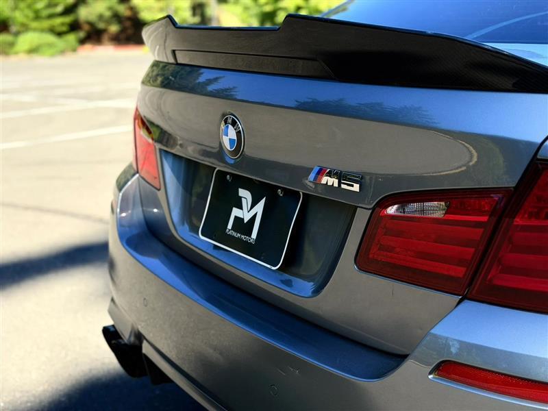 BMW M5 Sedan 2013