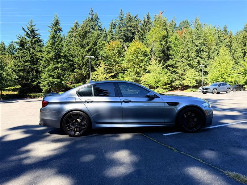 BMW M5 Sedan 2013