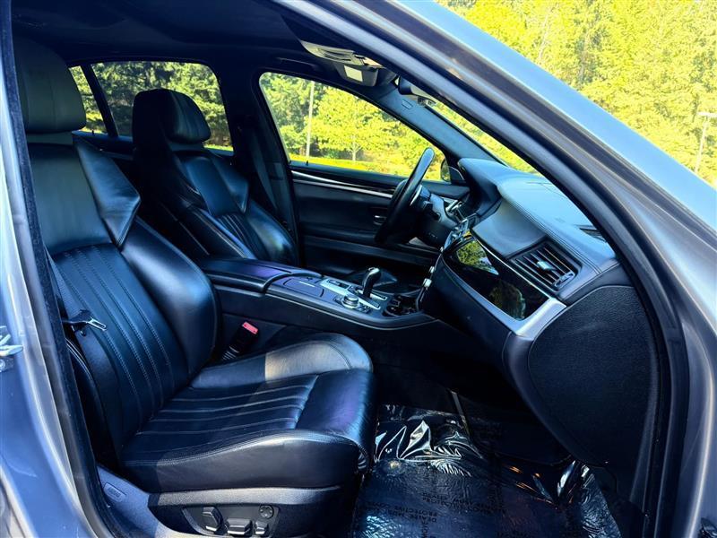 BMW M5 Sedan 2013