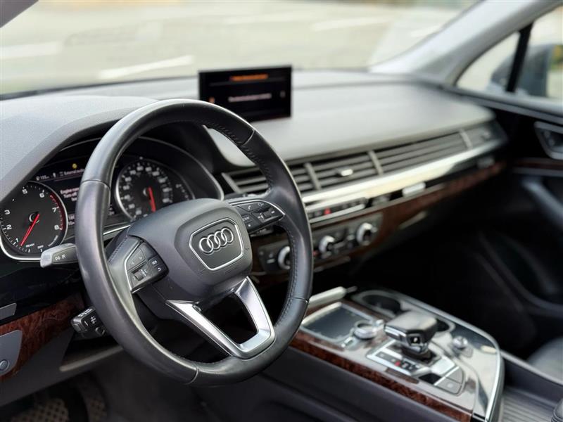 Audi Q7 3.0 Premium Plus quattro 2018 Audi Q7 3.0 Premium Plus quattro 2018