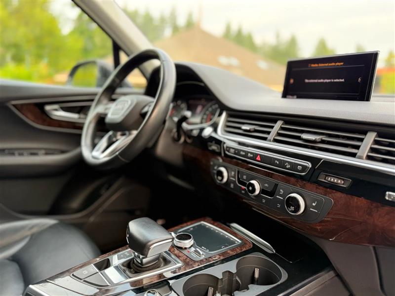 Audi Q7 3.0 Premium Plus quattro 2018 Audi Q7 3.0 Premium Plus quattro 2018