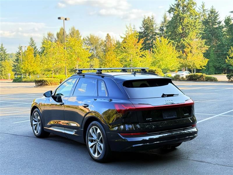 Audi E-Tron Premium Plus quattro 2021 Audi E-Tron Premium Plus quattro 2021