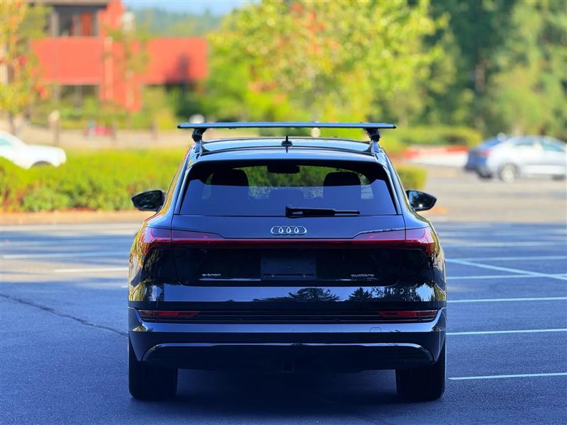 Audi E-Tron Premium Plus quattro 2021 Audi E-Tron Premium Plus quattro 2021