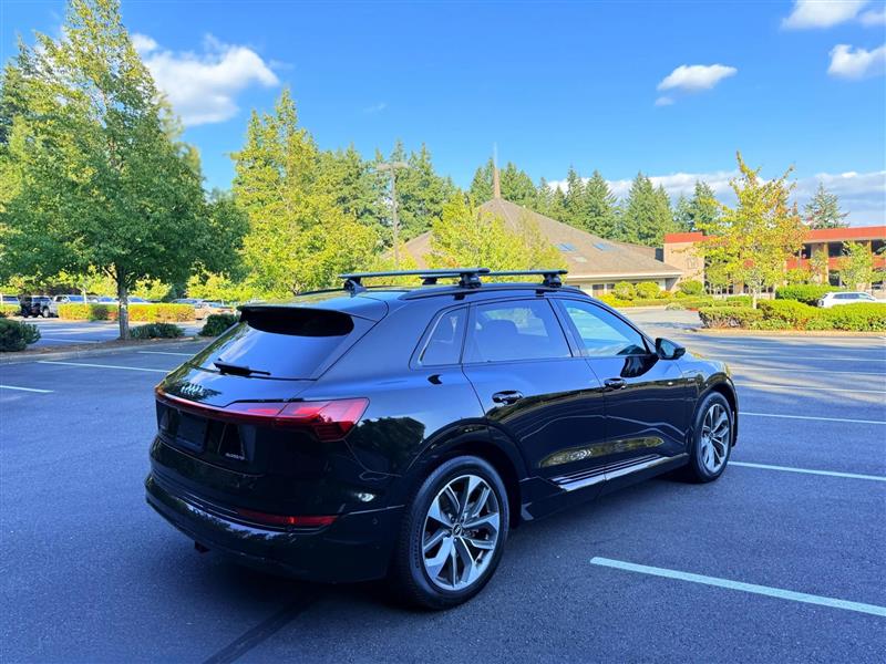 Audi E-Tron Premium Plus quattro 2021 Audi E-Tron Premium Plus quattro 2021