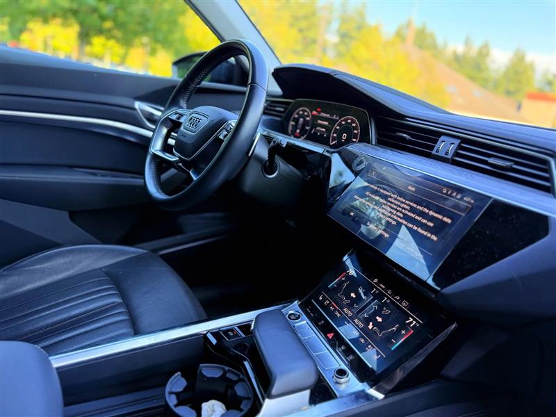 Audi E-Tron Premium Plus quattro 2021 Audi E-Tron Premium Plus quattro 2021