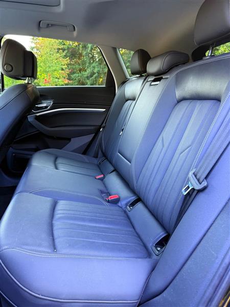 Audi E-Tron Premium Plus quattro 2021 Audi E-Tron Premium Plus quattro 2021