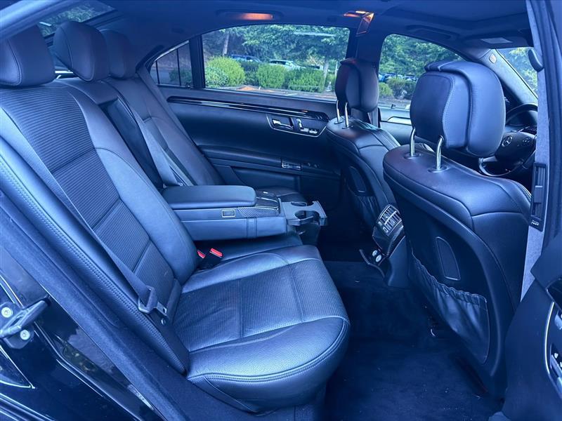 2010 Mercedes-Benz S-Class S63 AMG - Photo 11