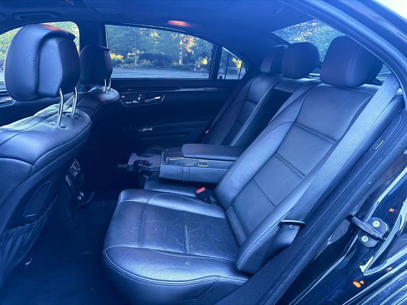 2010 Mercedes-Benz S-Class S63 AMG - Photo 12