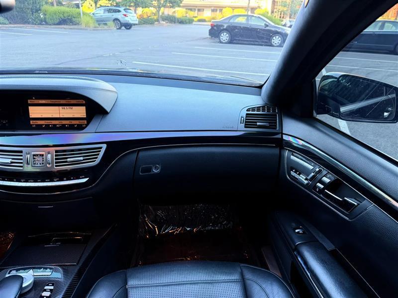 2010 Mercedes-Benz S-Class S63 AMG - Photo 14