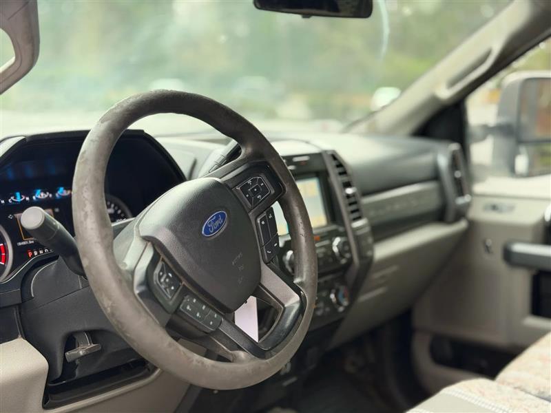 Ford F-350 SD Lariat Crew Cab Long Bed DRW 4WD 2017