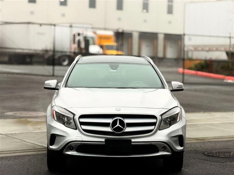 Mercedes-Benz GLA-Class GLA250 4MATIC 2017