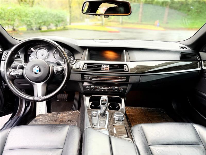 BMW 5-Series 528i 2016
