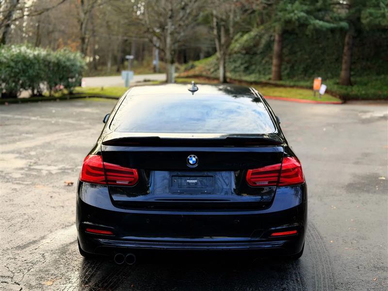 BMW 3-Series 330e 2016