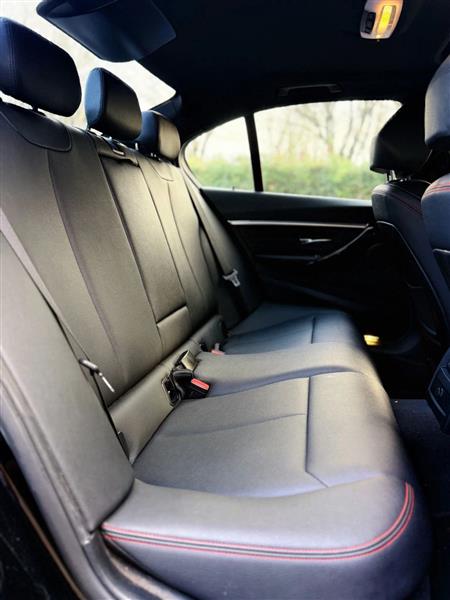 BMW 3-Series 330e 2016